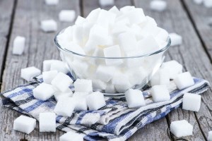 За февраль экспорт сахара сократился почти вдвое